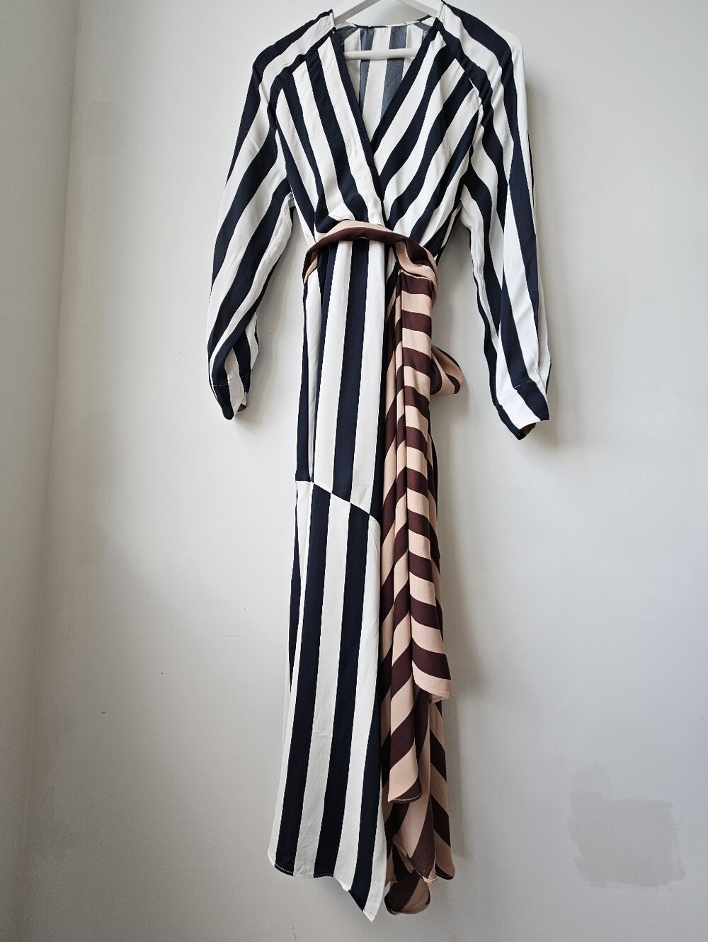 Reiss Nola Colourblock Asymmetric Stripe Midi Dress - Picture 6 of 16